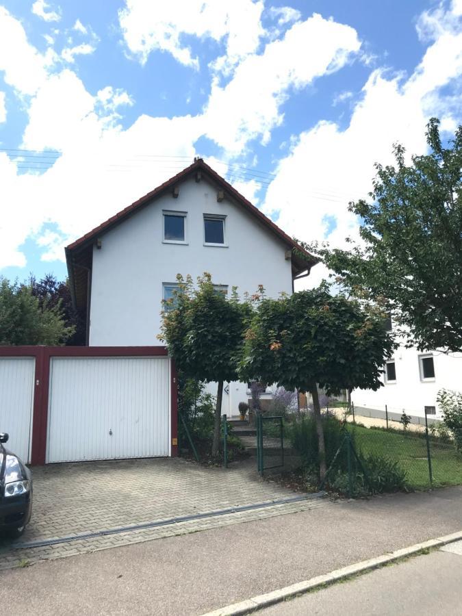 House With Castle View & Art Apartment Guenzburg Luaran gambar
