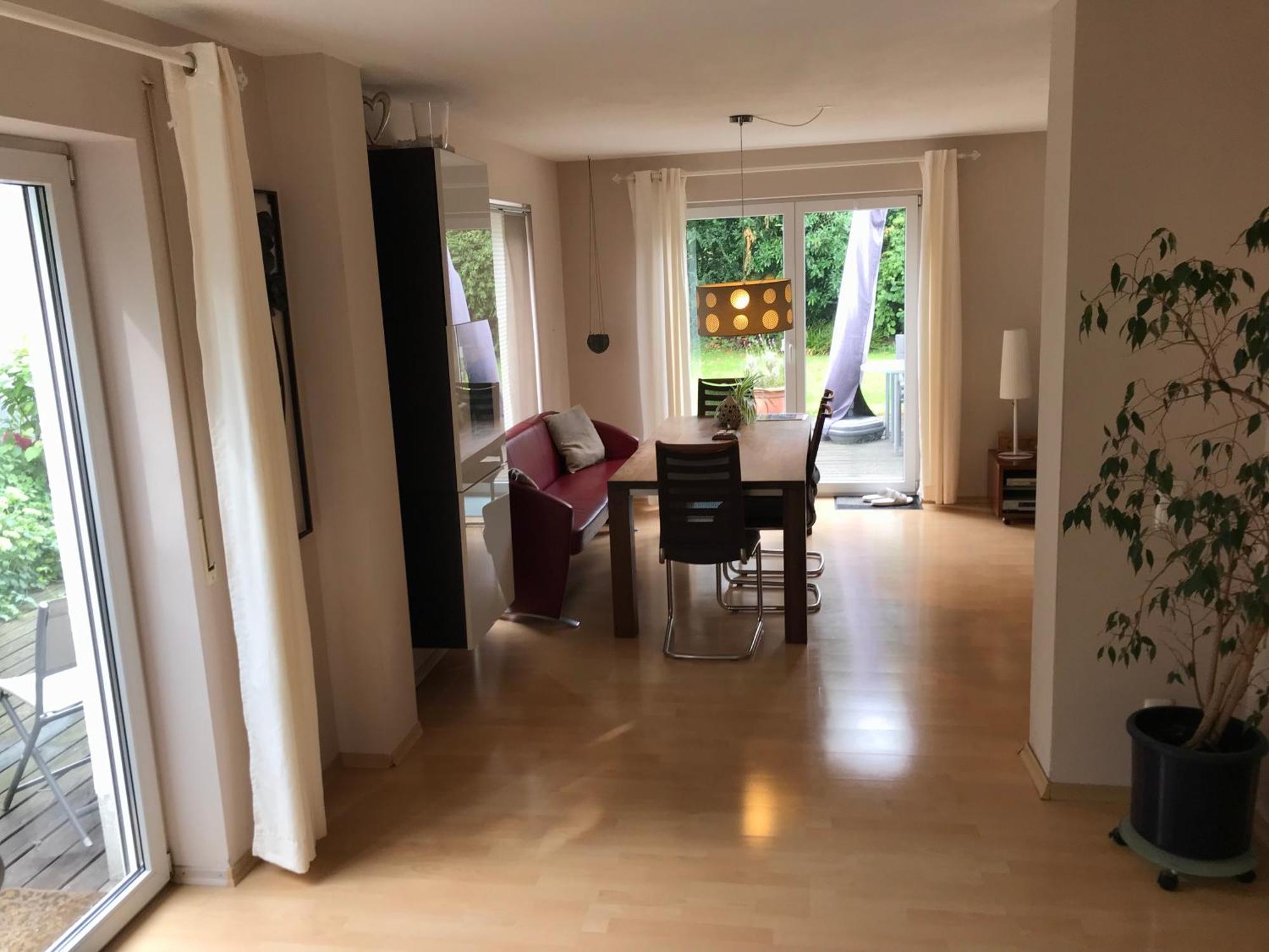 House With Castle View & Art Apartment Guenzburg Luaran gambar